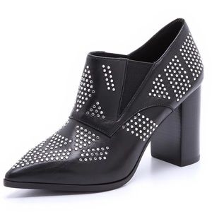 SEE BY CHLOÉ - Carnaby shine black studded bootie